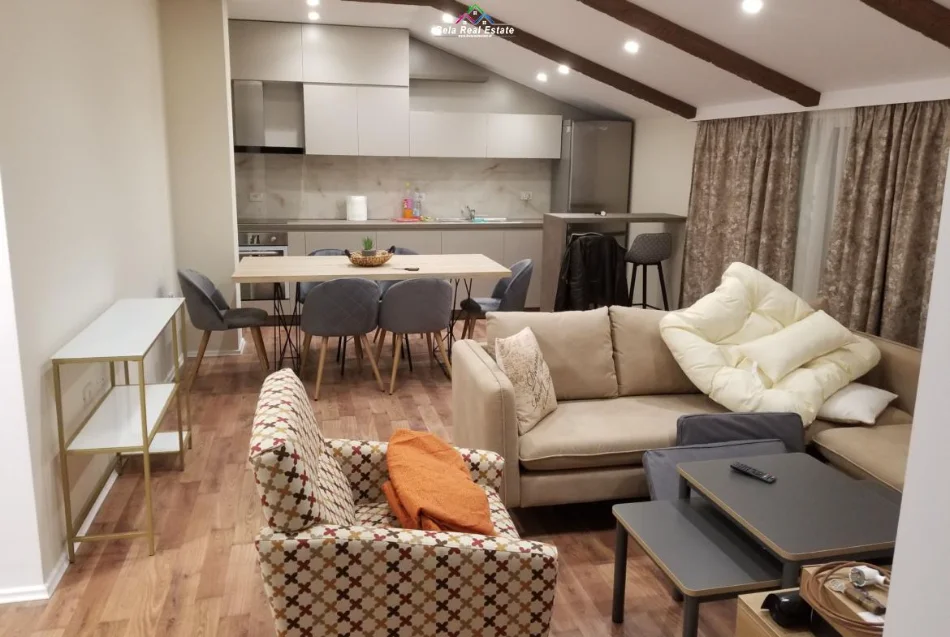 Tirane, jap me qera apartament 2+1 , 100 m² 525 € (SHEFQET KUKA)