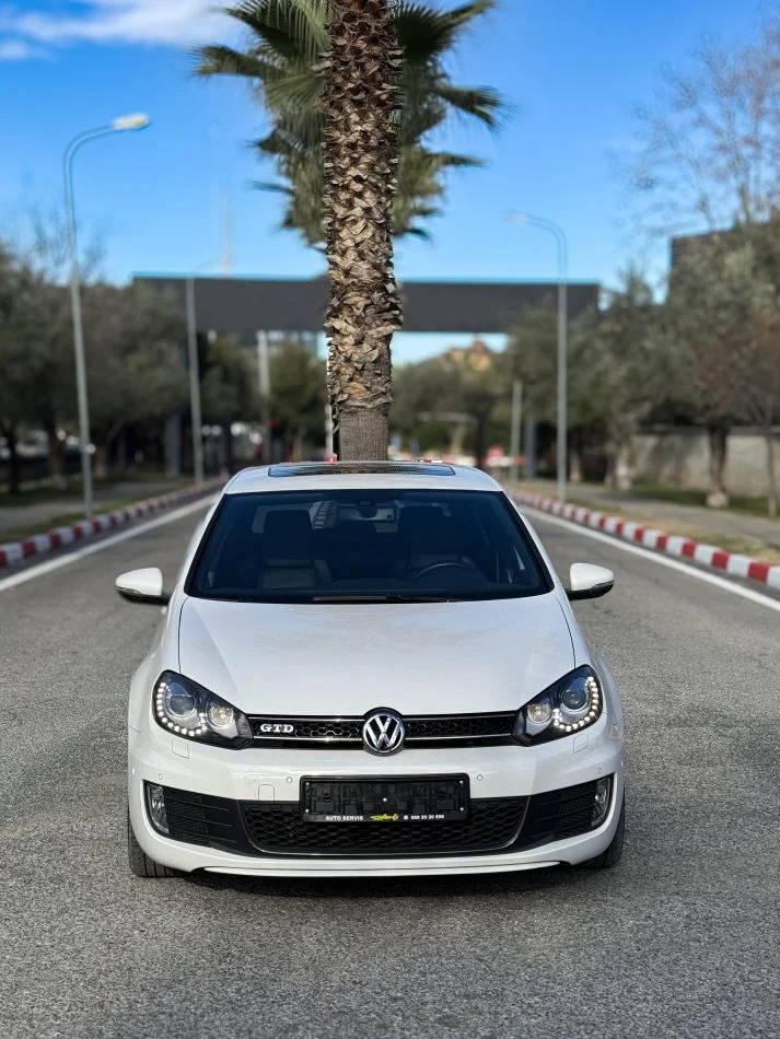 Tirane, shes makine GOLF VI GTD FABRIKE Nafte, e bardhë automatik Klima 186 km 8.700 €