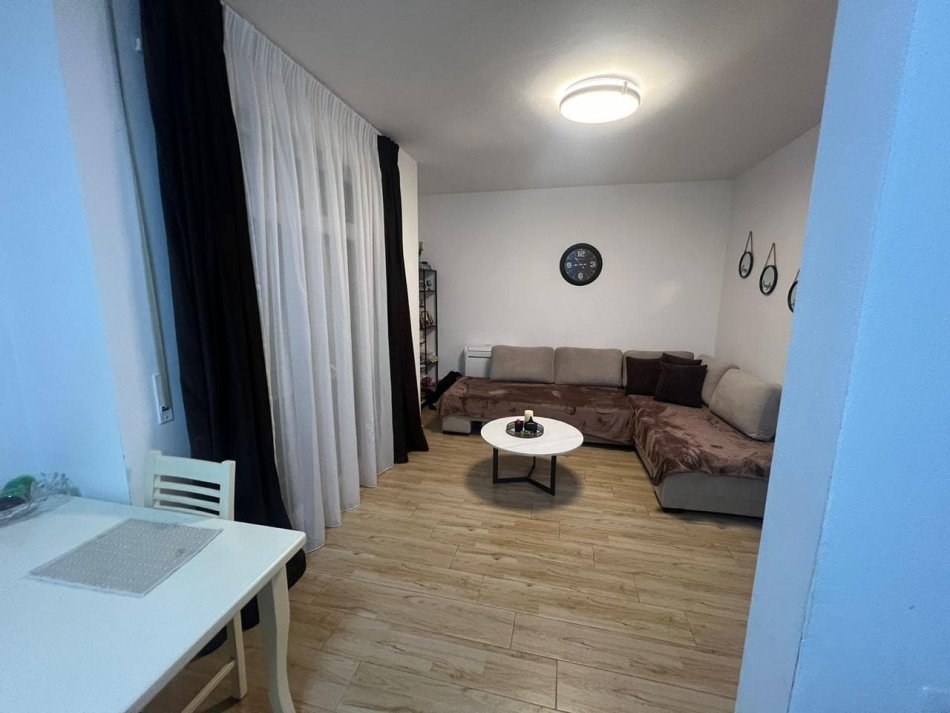 Shqiperi, jepet me qera apartament 1+1+Ballkon Kati 1, 790 m² 550 € (5 maji)