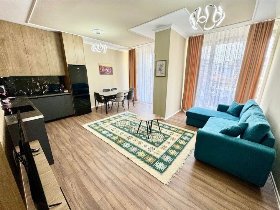 Tirane, jepet me qera apartament 2+1+Ballkon Kati 1, 100 m² 1.000 € (gjimnazi partizani)