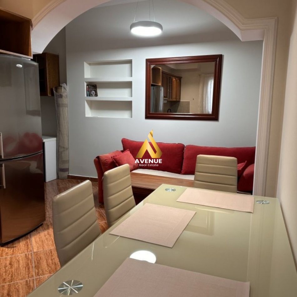 Tirane, jepet me qera apartament 1+1+Ballkon Kati 1, 60 m² 400 € (dervish luzha)