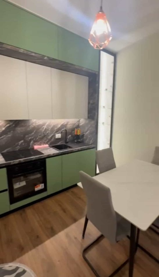 Tirane, jepet me qera apartament 2+1 Kati 5, 97 m² 600 € (Paskuqan)