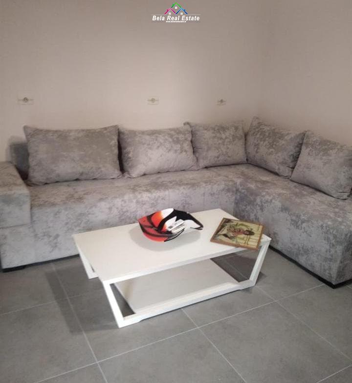 Tirane, jepet me qera apartament 1+1+Ballkon Kati 8, 70 m² 40.000 € (Shefqet Musaraj)
