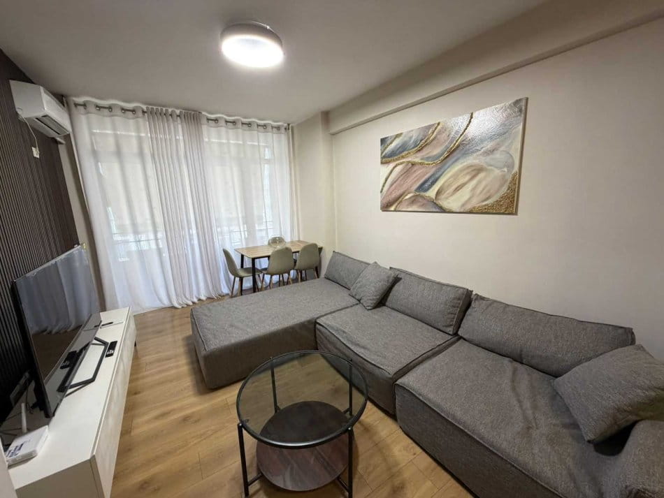 Tirane, jepet me qera apartament 2+1 Kati 6, 106 m² 650 € (Rruga Erzen Lita)