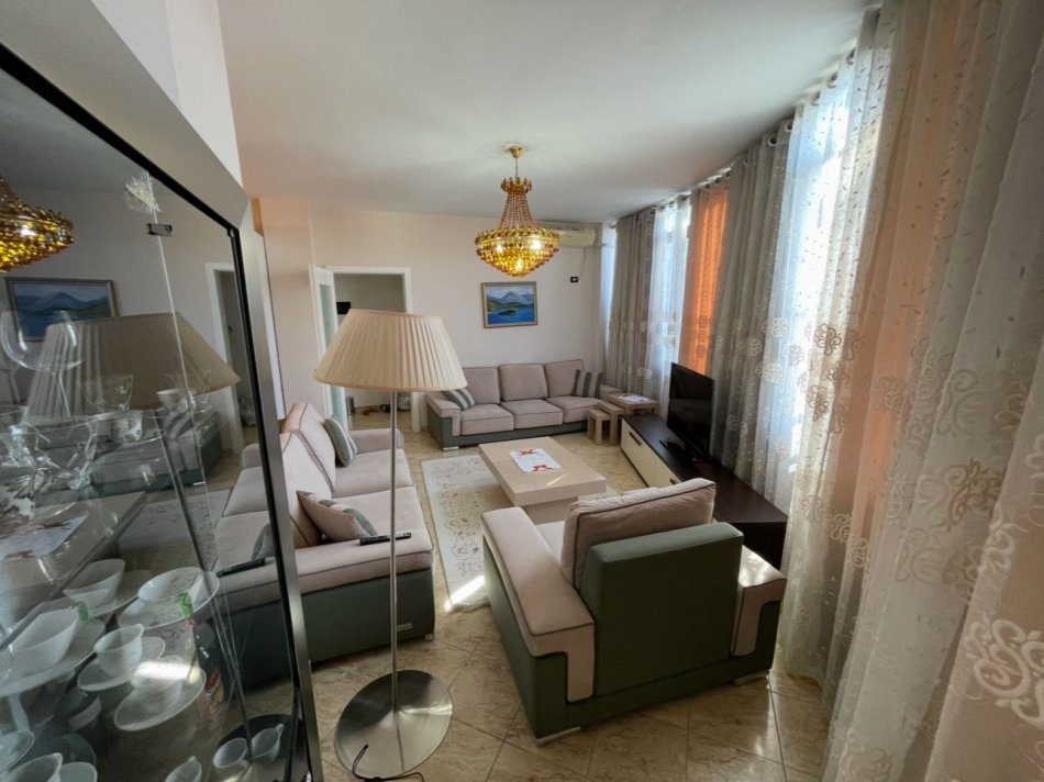 Tirane, jap me qera apartament 1+1+Ballkon , 80 m² 550 € (Todi Shkurti)