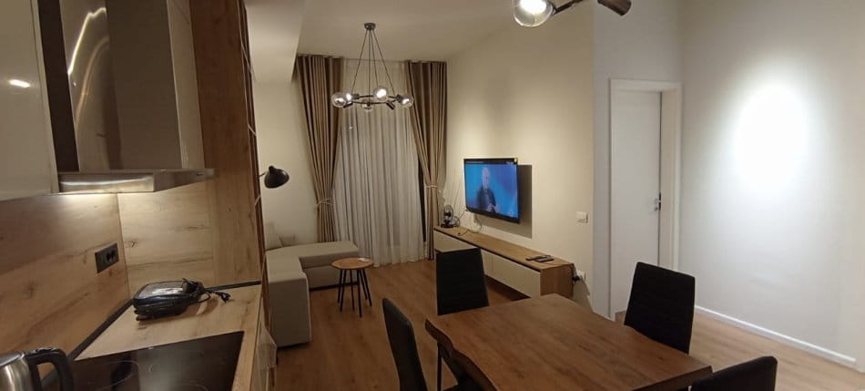 Tirane, jepet me qera apartament 1+1 Kati 5, 53 m² 500 € (Rruga Ali Demi)