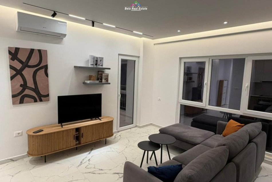 Tirane, jap me qera apartament 1+1 Kati 6, 70 m² 810€ (Rruga Hysni Gerbolli)