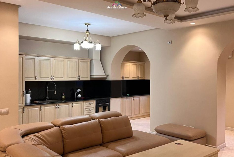 Tirane, jepet me qera apartament 1+1 Kati 5, 80 m² 750 € (kinema agimi)