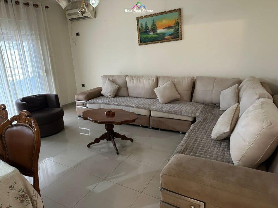 Tirane, jepet me qera apartament 2+1 Kati 5, 85 m² 550 € (rruga e kavajes afer globe)