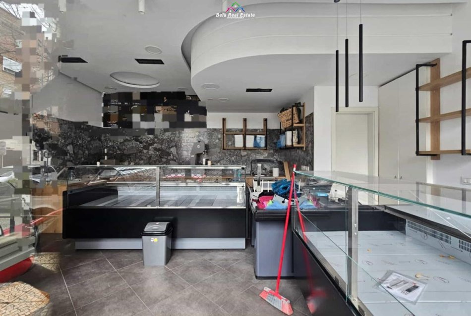 Tirane, jepet me qera dyqan Kati 0, 48 m² 145.000 € (ish ekspozita)