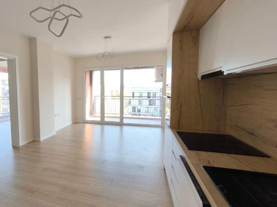Tirane, jepet me qera apartament 2+1+Aneks+Ballkon Kati 7, 101 m² 670 € (Rruga e Dafinave)