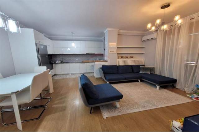 Tirane, jepet me qera apartament 1+1+BLK Kati 5, 77 m² 500 Euro (MYSLYM SHYRI)
