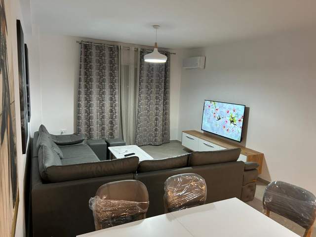 Tirane, jepet me qera apartament Kati 3, 90 m² 400 Euro (ASTIR)