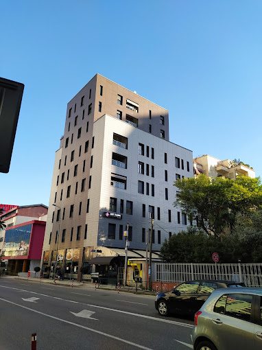 Tirane, jepet me qera apartament 2+1+BLK Kati 4, 114 m² 900 Euro (Rruga e Elbasanit)