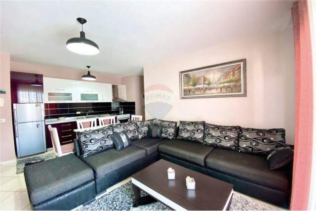Tirane, jepet me qera apartament Kati 3, 90 m² 400 Euro (Komuna e Parisit)