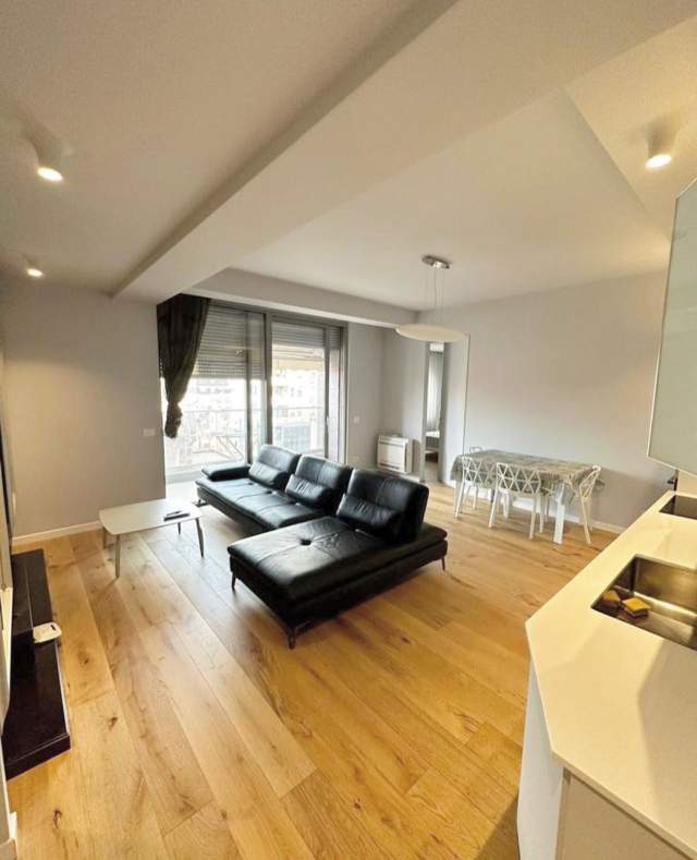 Tirane, jepet me qera apartament 1+1+BLK Kati 5, 80 m² 1.000 Euro (Ish Garda)