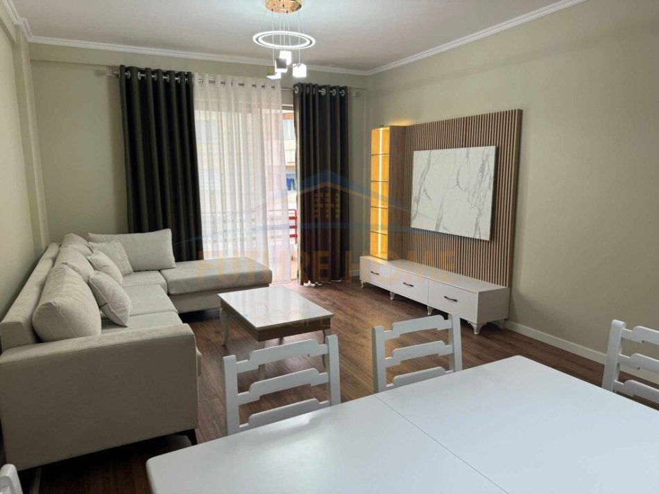 Tirane, shitet apartament 2+1 Kati 7, 101 m² 136.000 € (unaze e re)