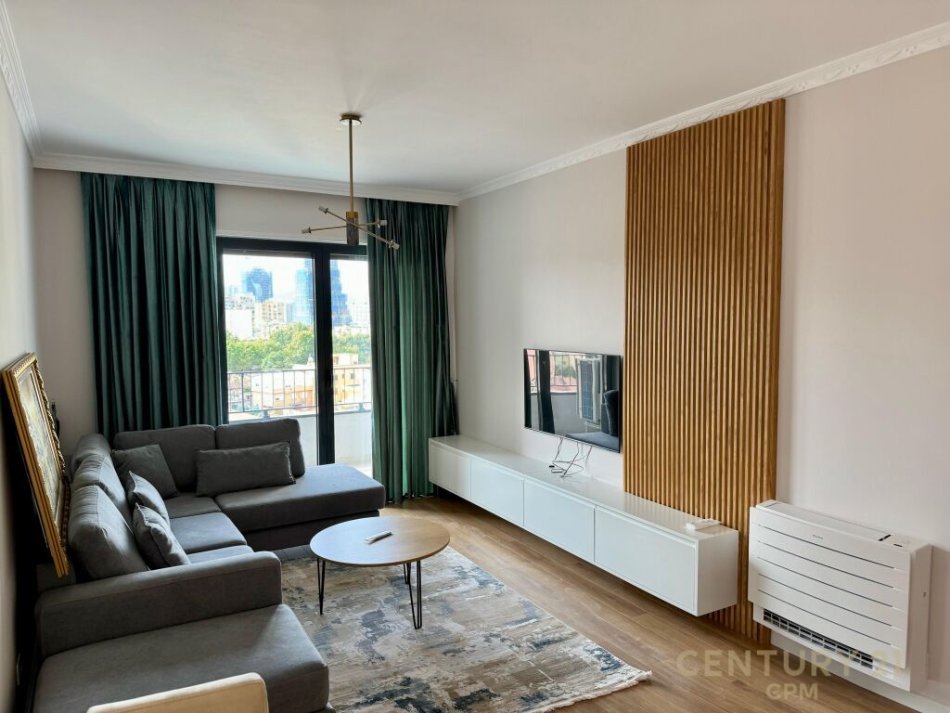 Tirane, jepet me qera apartament 2+1 Kati 8, 100 m² 850 € (BULEVARDI I RI)