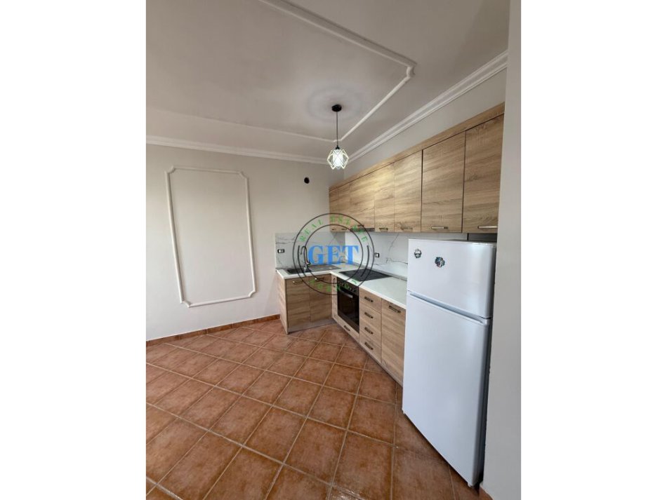 Durres, shitet apartament 1+1 Kati 4, 72 m² 71.000 € (Shkembi I Kavajes me Pamje Deti)