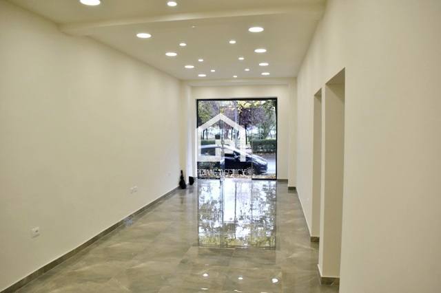 Tirane, shitet dyqan Kati 0, 70 m² 525.000 € (STADIUMI DINAMO)