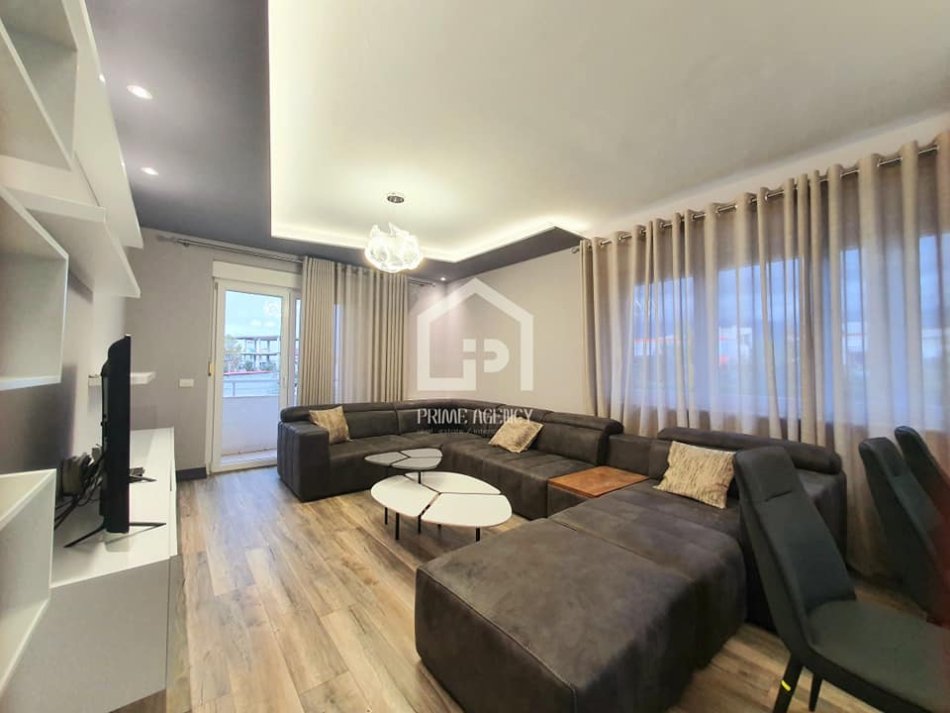 SHITET : APARTAMENT 3+1+ Post parkimi / Rezidenca TOUCH OF SUN/ ZONA TEGUT
