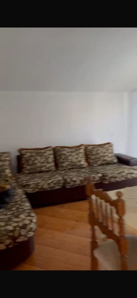 Tirane, jepet me qera apartament 2+1+Ballkon Kati 3, 80 m² 380 € (LAPRAKE)