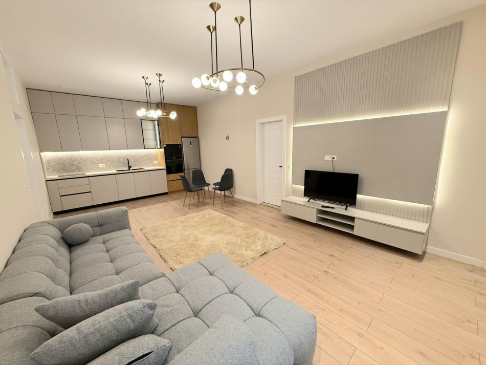 Tirane, jepet me qera apartament 2+1 Kati 1, 90 m² 800 € (Liqeni i Thate)