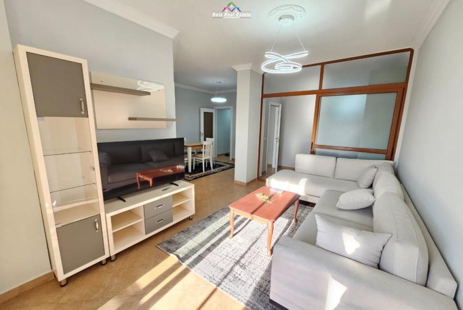 Tirane, jepet me qera apartament 2+1 Kati 7, 80 m² 800 € (Rruga e Kavajes)