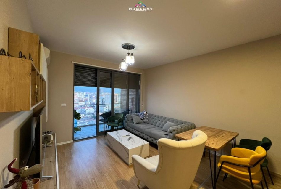 Tirane, jepet me qera apartament 2+1+Ballkon Kati 9, 110 m² 720 € (Rruga Don Bosko)