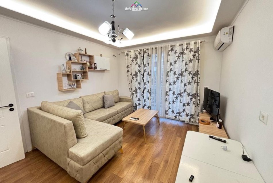 Tirane, jepet me qera apartament 2+1 Kati 3, 80 m² 600 € (Rruga Asim Vokshi)