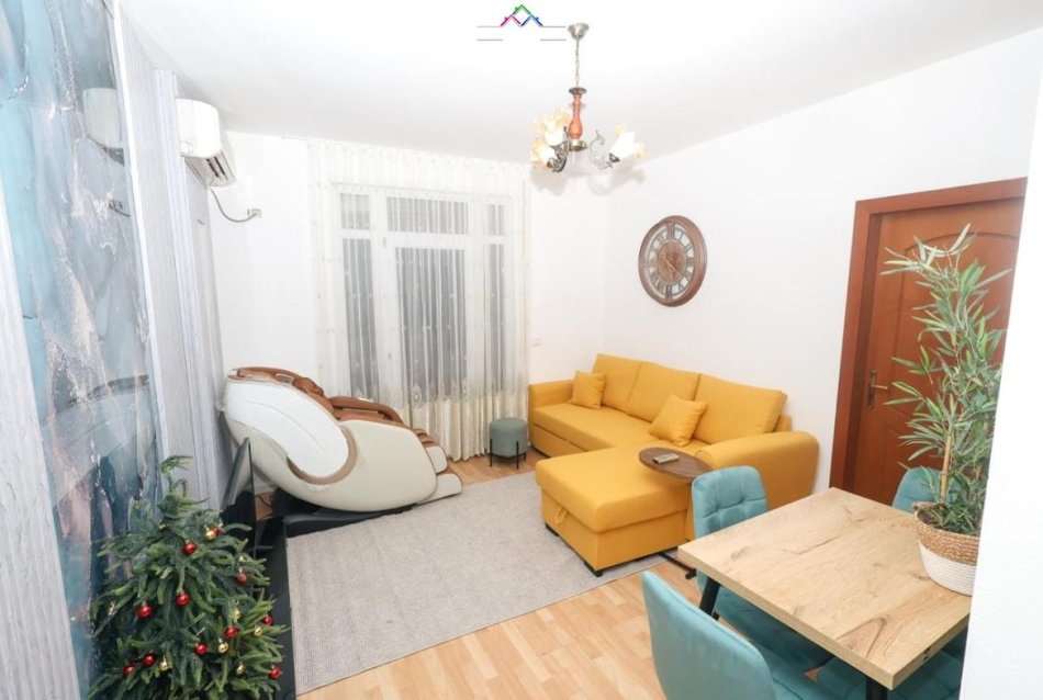Tirane, jepet me qera apartament 2+1 Kati 3, 100 m² 1.200 € (Rruga Selite e Vjeter)
