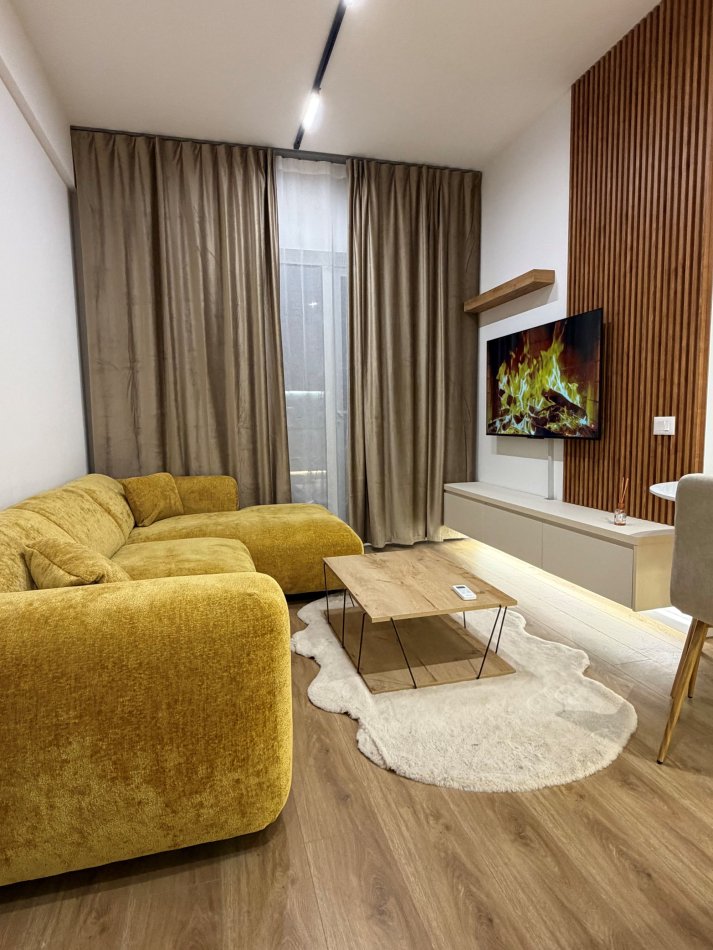 Tirane, jepet me qera apartament 1+1 Kati 3, 400 € (Rruga Dalip Topi)
