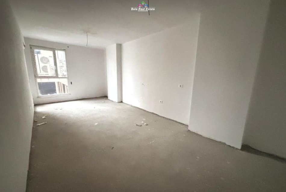 Tirane, shes apartament 1+1 Kati 1, 73 m² 147.000 € (Rruga Rreshit Petrela)