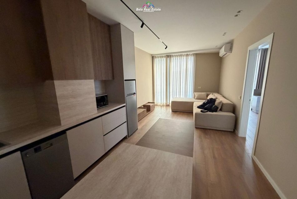 Tirane, jepet me qera apartament 2+1 Kati 9, 104 m² 1.400 € (Rruga Mine Peza)