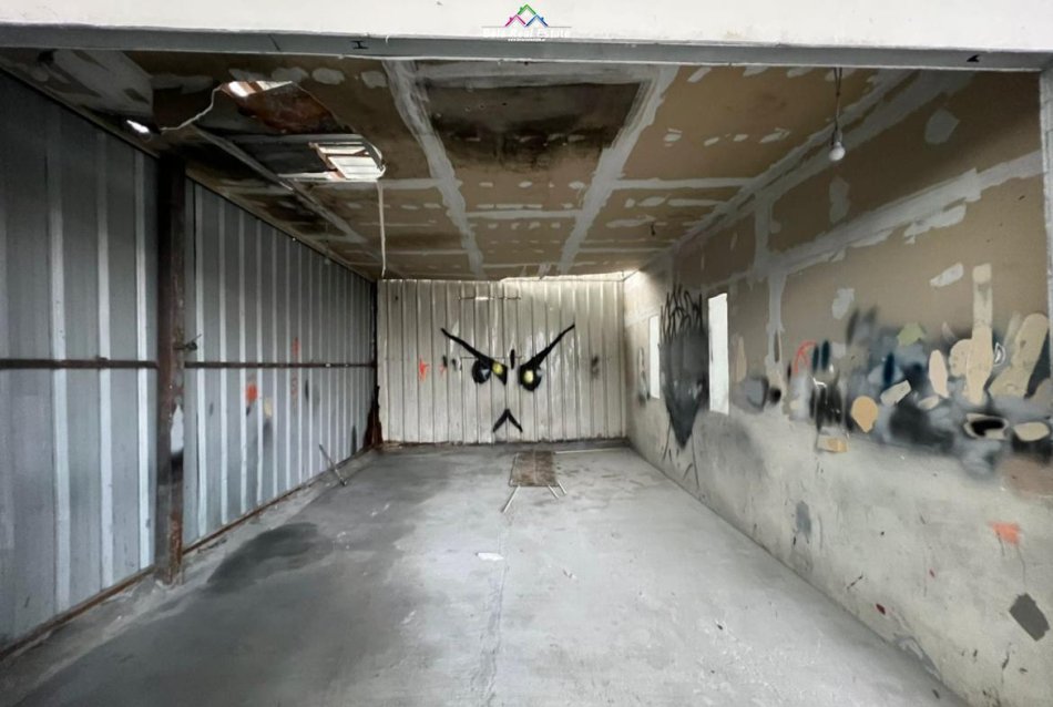 Tirane, jepet me qera magazine Kati 0, 200 m² 620 € (Rruga Siri Kodra)