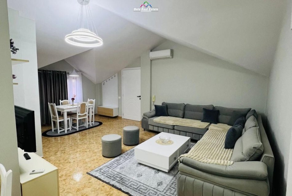 Tirane, jepet me qera apartament 2+1 Kati 4, 80 m² 600 € (Ish parku)