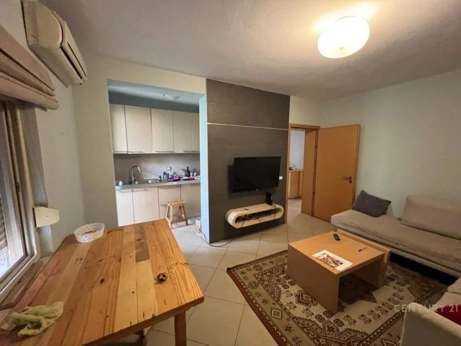 Tirane, jepet me qera apartament 2+1 Kati 4, 66 m² 450 € (Nen Tereza)