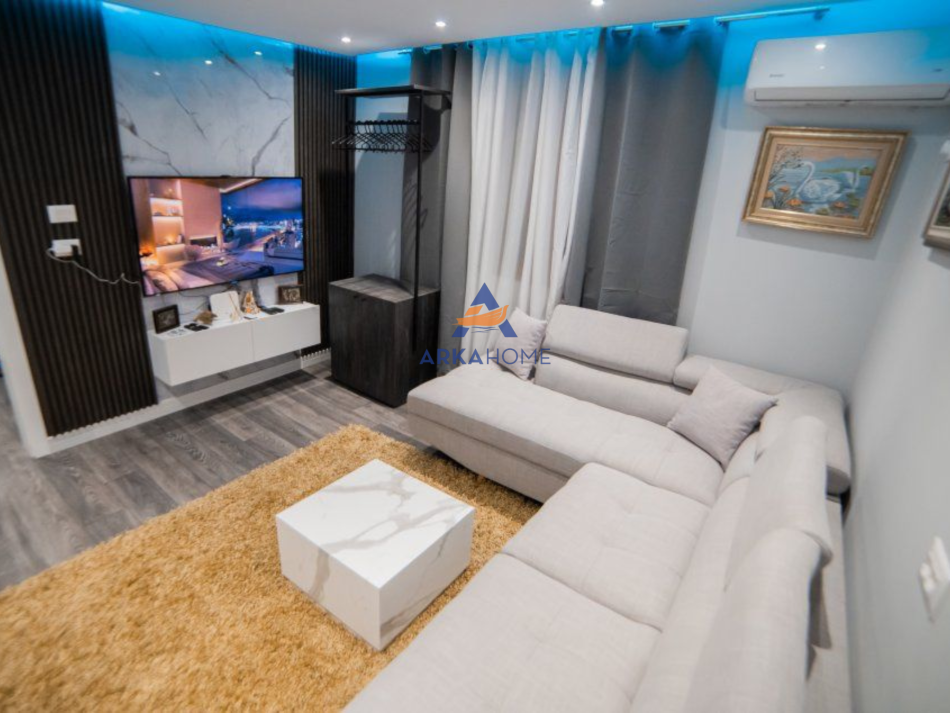 Tirane, jepet me qera apartament 2+1+Ballkon Kati 0, 600 m² 600 € (NDRICIM NATYRAL GJATE DITES •RRUGA E KAVAJES PRANE SQUARE 21)