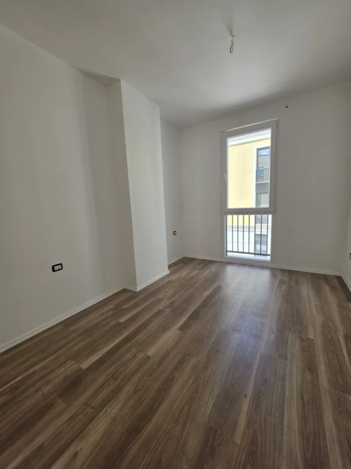 Tirane, shitet apartament 1+1+Ballkon Kati 2, 57 m² 101.000 € (sauk i vjeter)