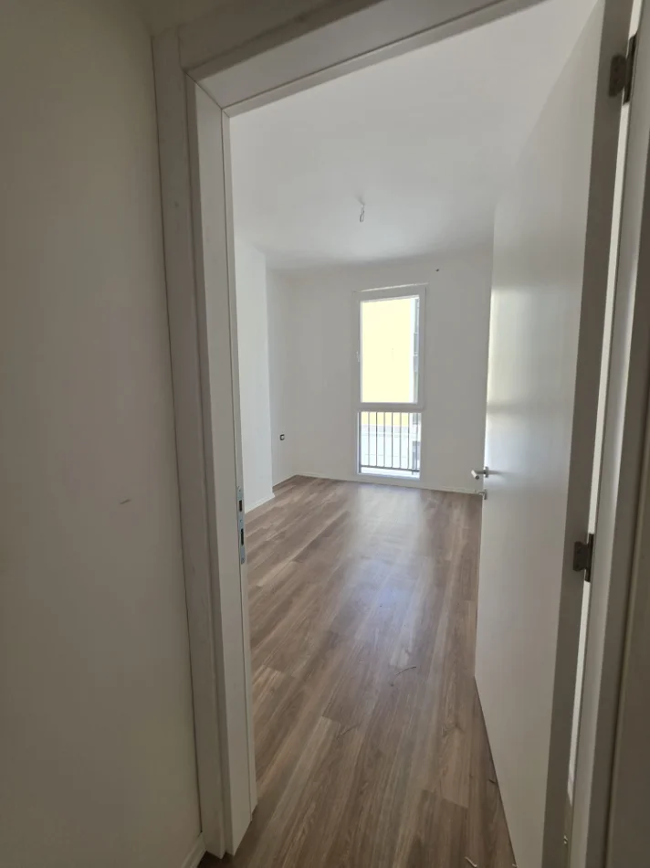Tirane, shitet apartament 1+1+Ballkon Kati 2, 57 m² 101.000 € (sauk i vjeter)