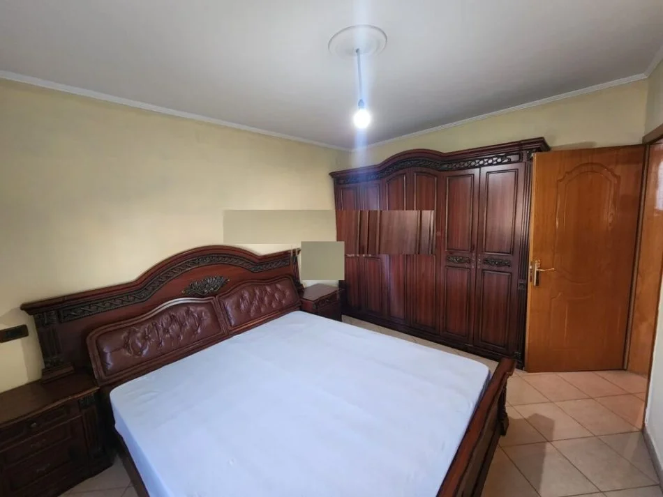 Tirane, jepet me qera apartament 1+1 Kati 5, 65 m² 400 € (Rruga Siri Kodra)