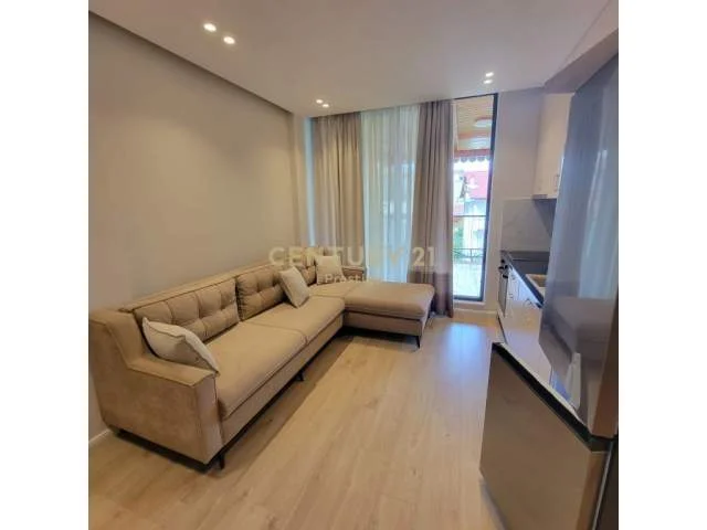 Tirane, jepet me qera apartament 1+1 Kati 1, 50 m² 400 Euro (fresku)