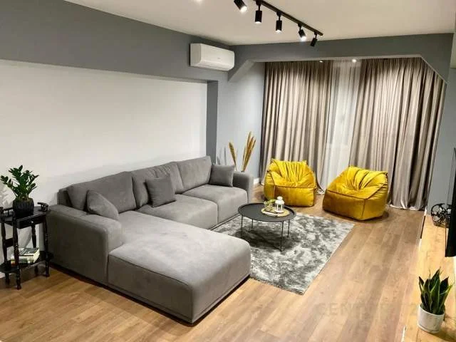 Tirane, jepet me qera apartament Kati 1, 116 m² 900 Euro