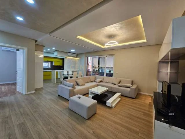 Tirane, shitet apartament 2+1+BLK Kati 2, 135 m² 197.000 Euro (komuna parisit)