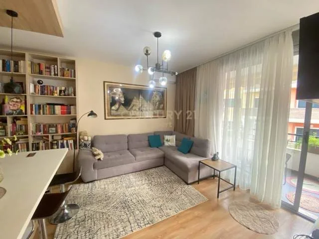 Tirane, jepet me qera apartament 2+1+BLK Kati 5, 85 m² 650 Euro (liqeni)
