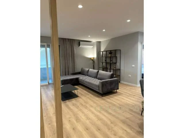 Tirane, shitet apartament 2+1+BLK Kati 3, 120 m² 220.000 Euro (Liqeni i Thatë)