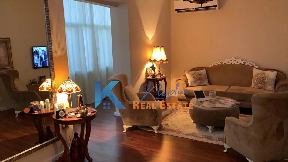 Tirane, shitet apartament 3+1+Ballkon, Kati 3, 105 m² 248000 € (Rruga e Elbasanit, pas Ambasades Amerikane)