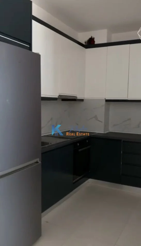 Tirane, jap me qera apartament 2+1+Ballkon, Kati 1, 94 m² 400 € (Shkoze)