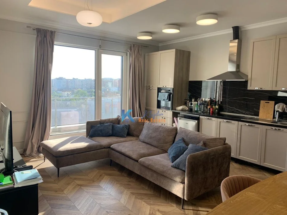 Tirane, jepet me qera apartament 1+1, Kati 5, 84 m² 520 € (Fusha e Avicaionit, Rezidenca Turdiu)