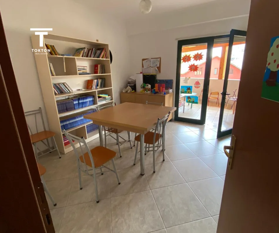 Tirane, jepet me qera 2+1+Ballkon, Kati 2, 132 m² 1,200 € (Don Bosko)